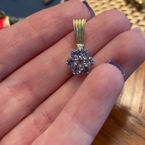 Tanzanite daisy pendant with diamond chip 14k gold